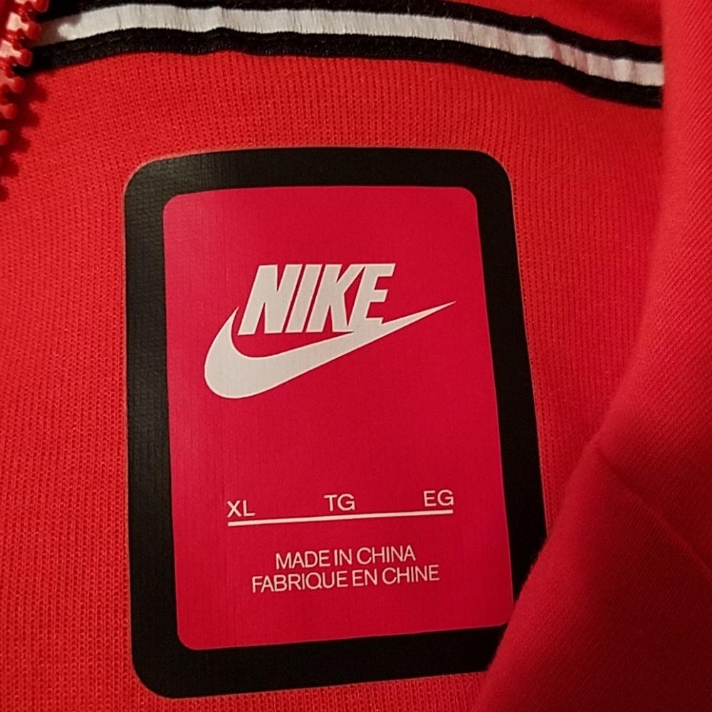 Mens Nike Red Jogger Jacket XL